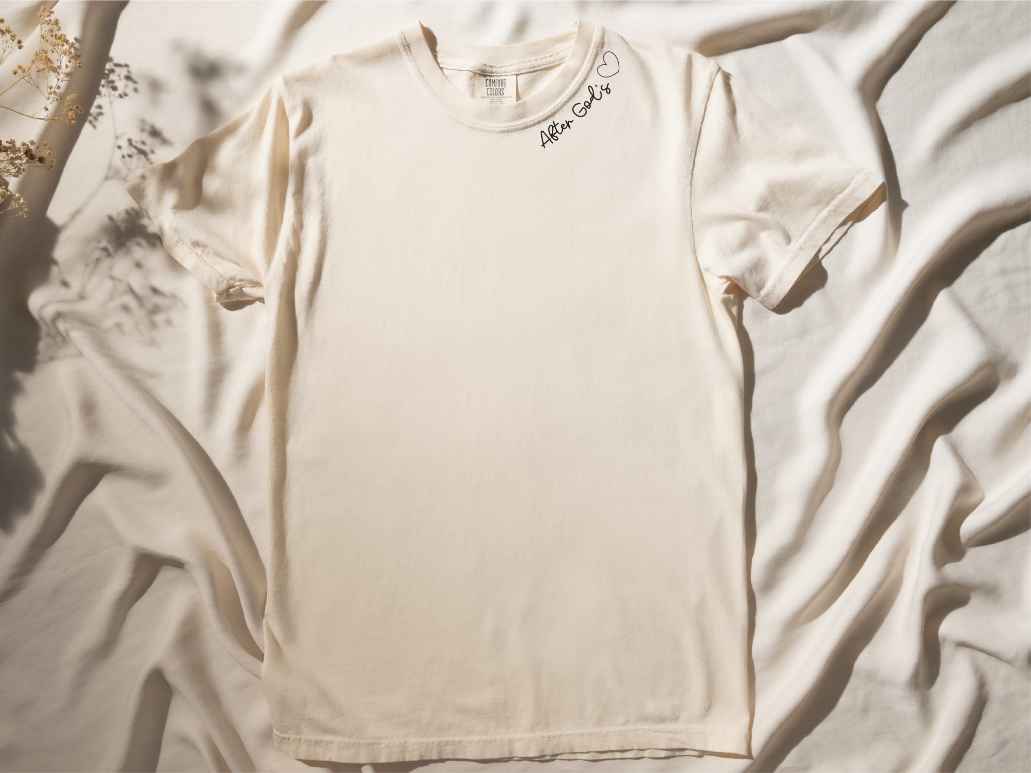 After God’s heart t-shirt - Ivory - Natalia Naomi Brand
